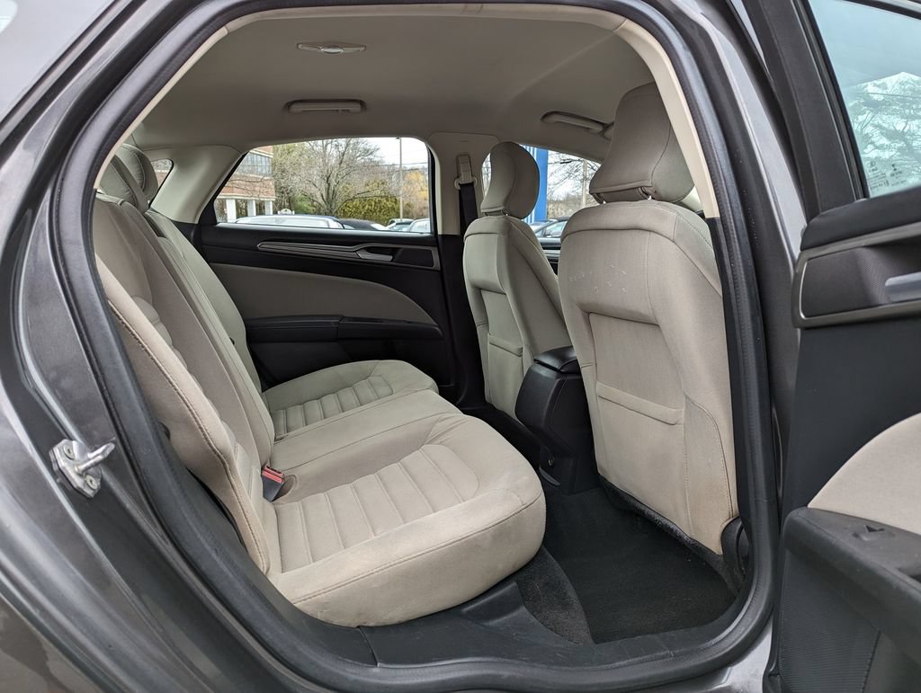 Used 2017 Ford Fusion S FWD image 37