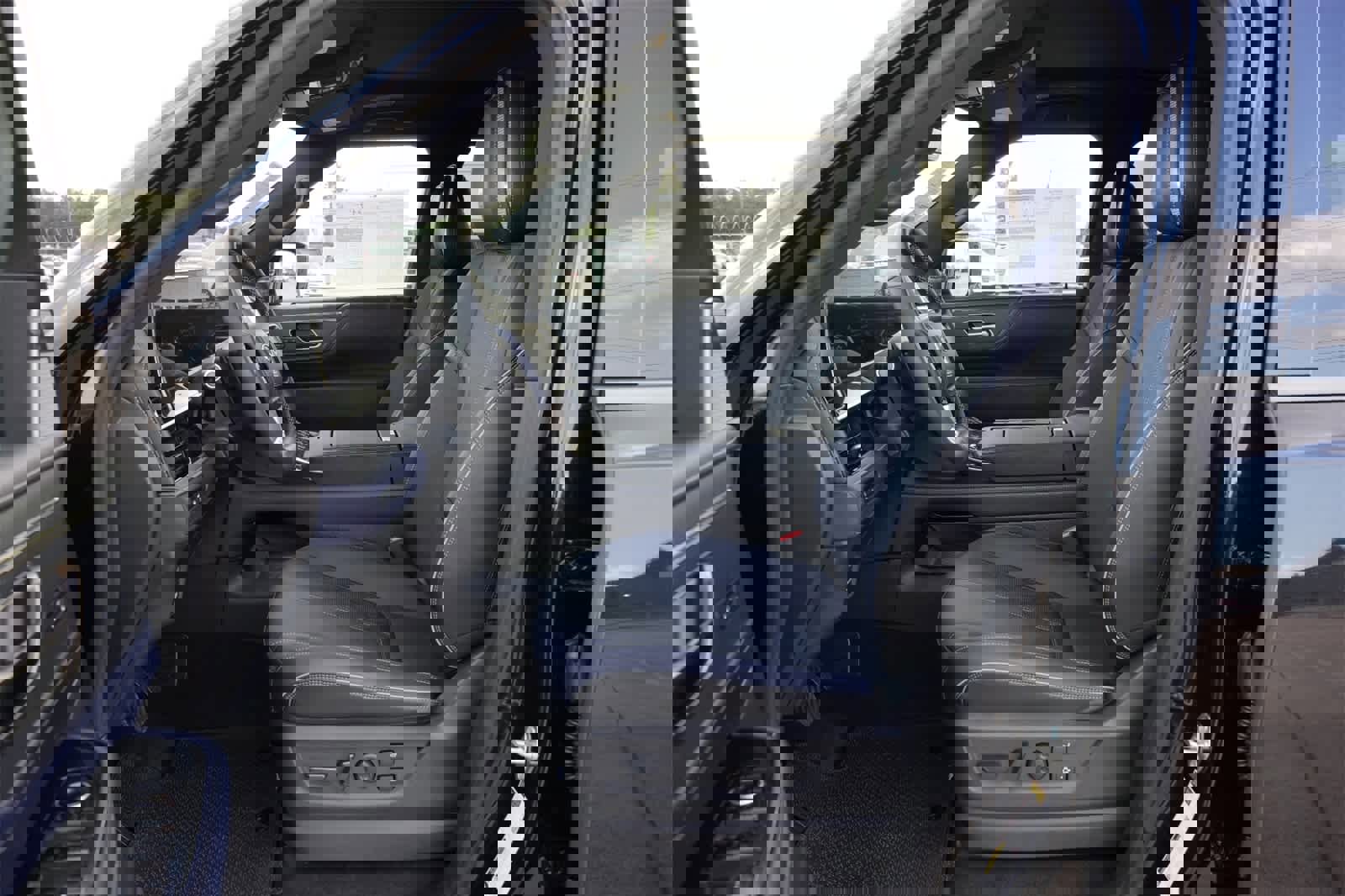 New 2026 INFINITI QX80 4WD w/ Sport Exterior Package image 16