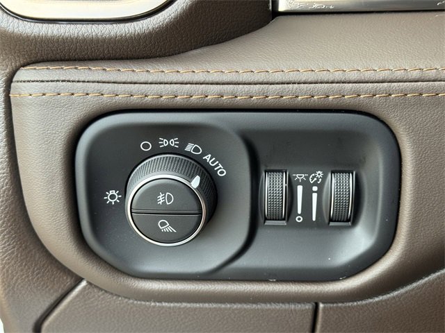 New 2026 RAM 3500 Longhorn image 17