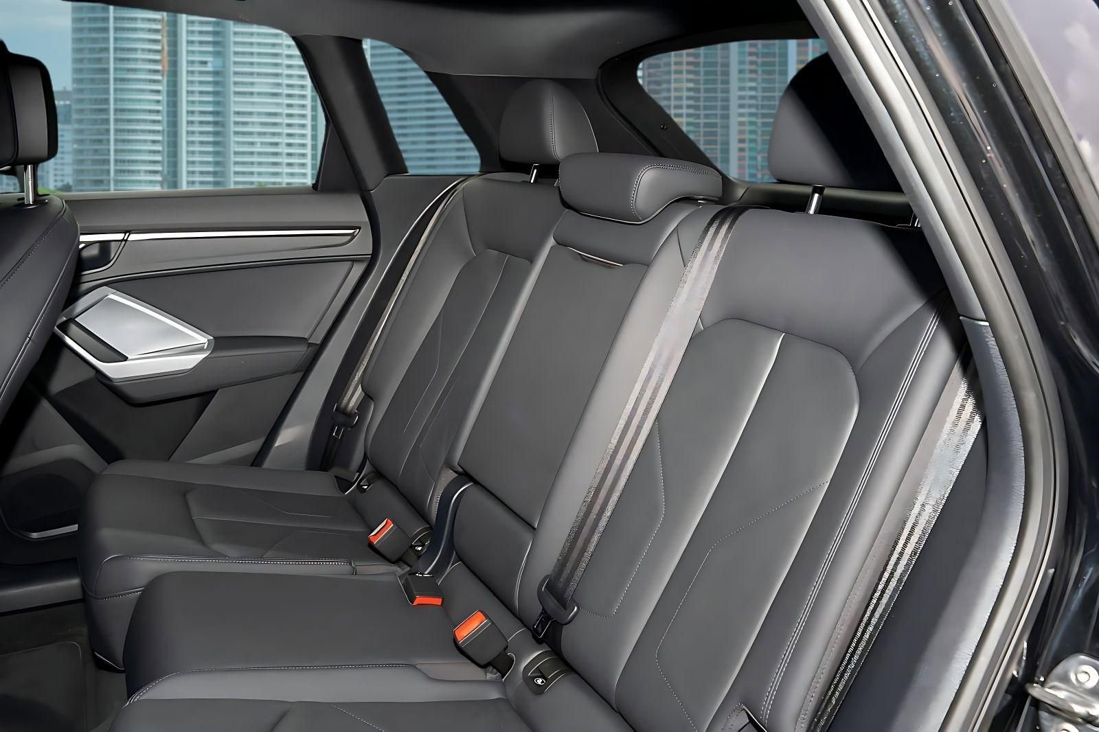 Used 2023 Audi Q3 2.0T Premium w/ Convenience Package image 18