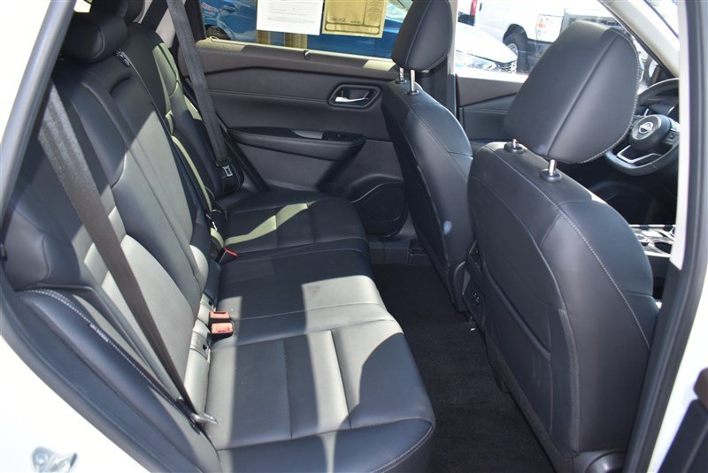 Used 2023 Nissan Rogue SV w/ SV Premium B Package AWD/4WD image 29