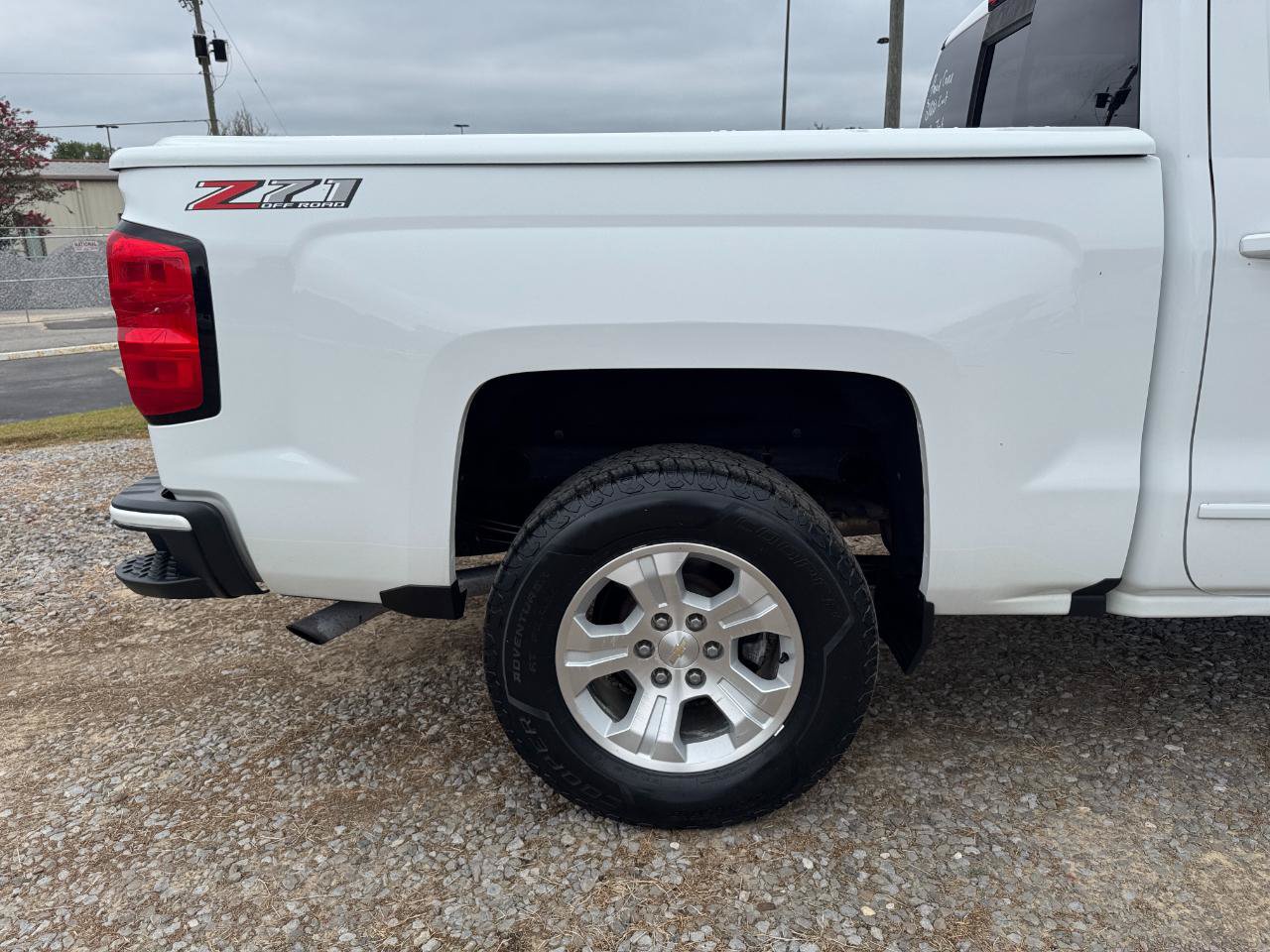 Used 2018 Chevrolet Silverado 1500 LT w/ All Star Edition AWD/4WD image 11