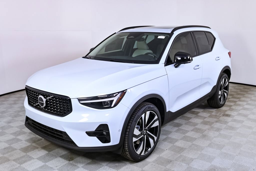 New 2026 Volvo XC40 B5 Ultra w/ Climate Package video 1