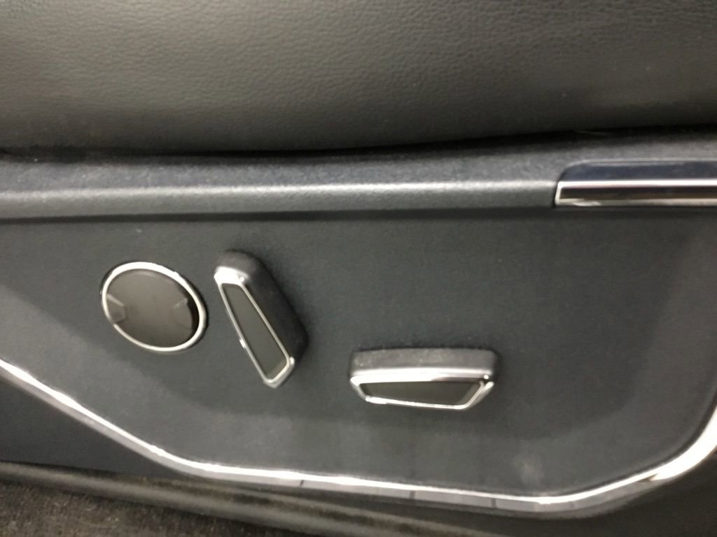 Used 2021 Ford F150 Lariat w/ Equipment Group 502A High image 24