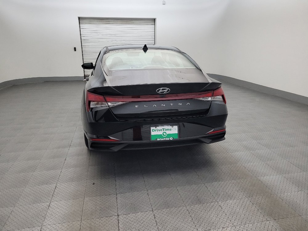 Used 2023 Hyundai Elantra SEL FWD image 6