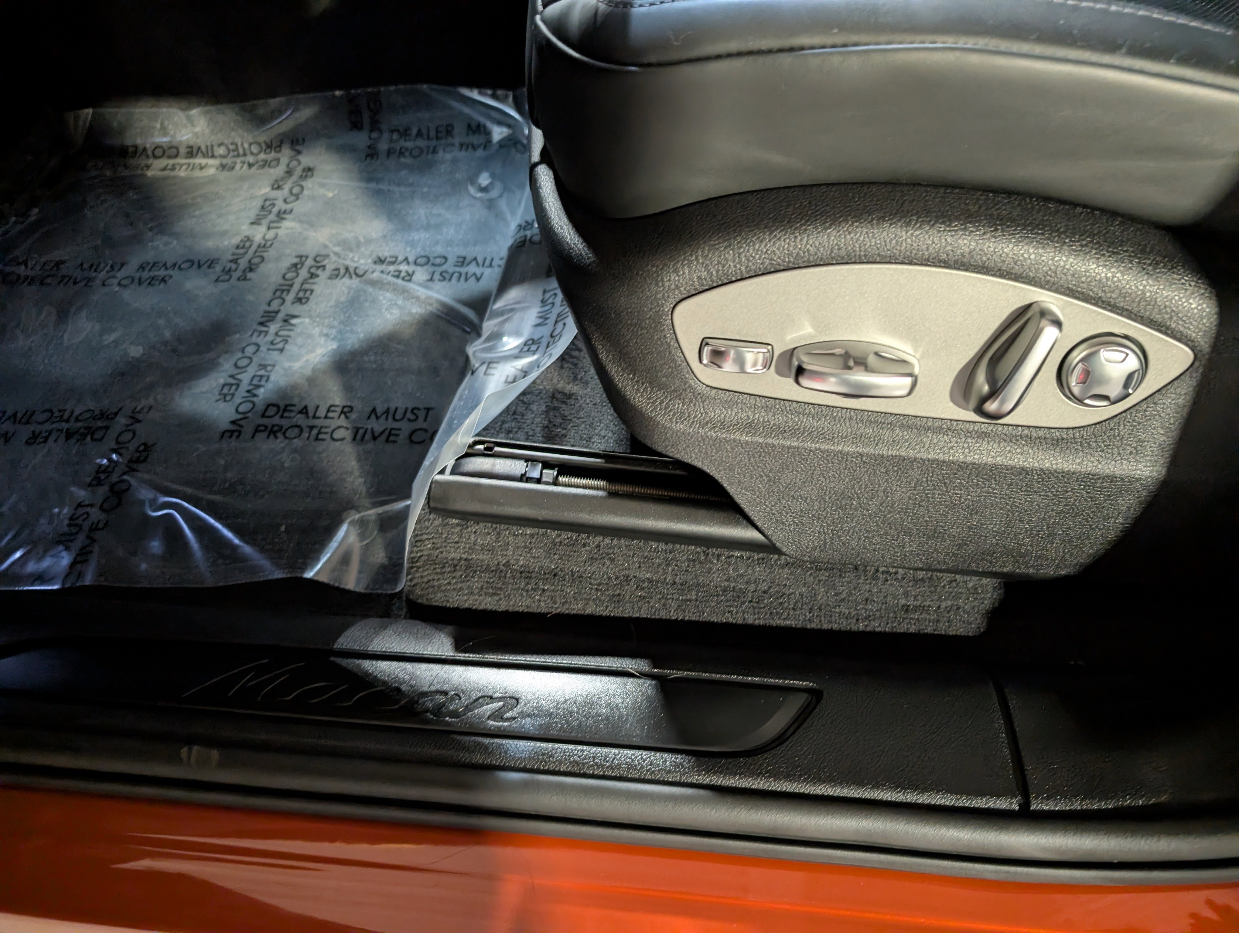 Certified 2025 Porsche Macan image 17