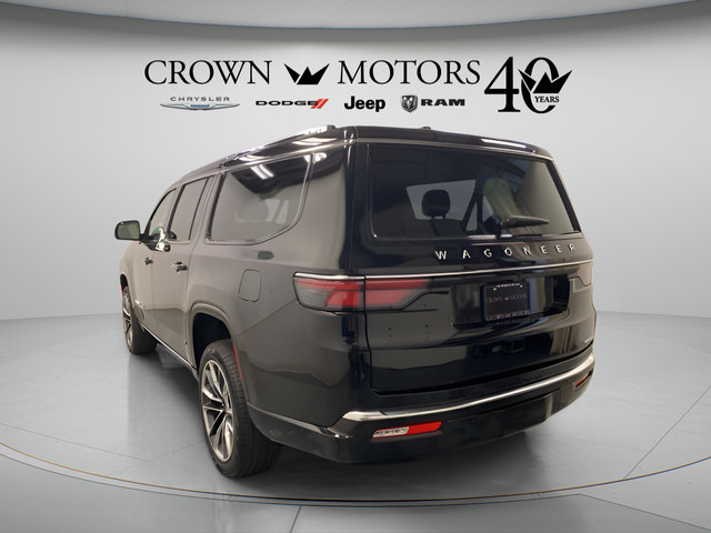 Certified 2024 Jeep Wagoneer L Series III w/ Premium Group I AWD/4WD image 4