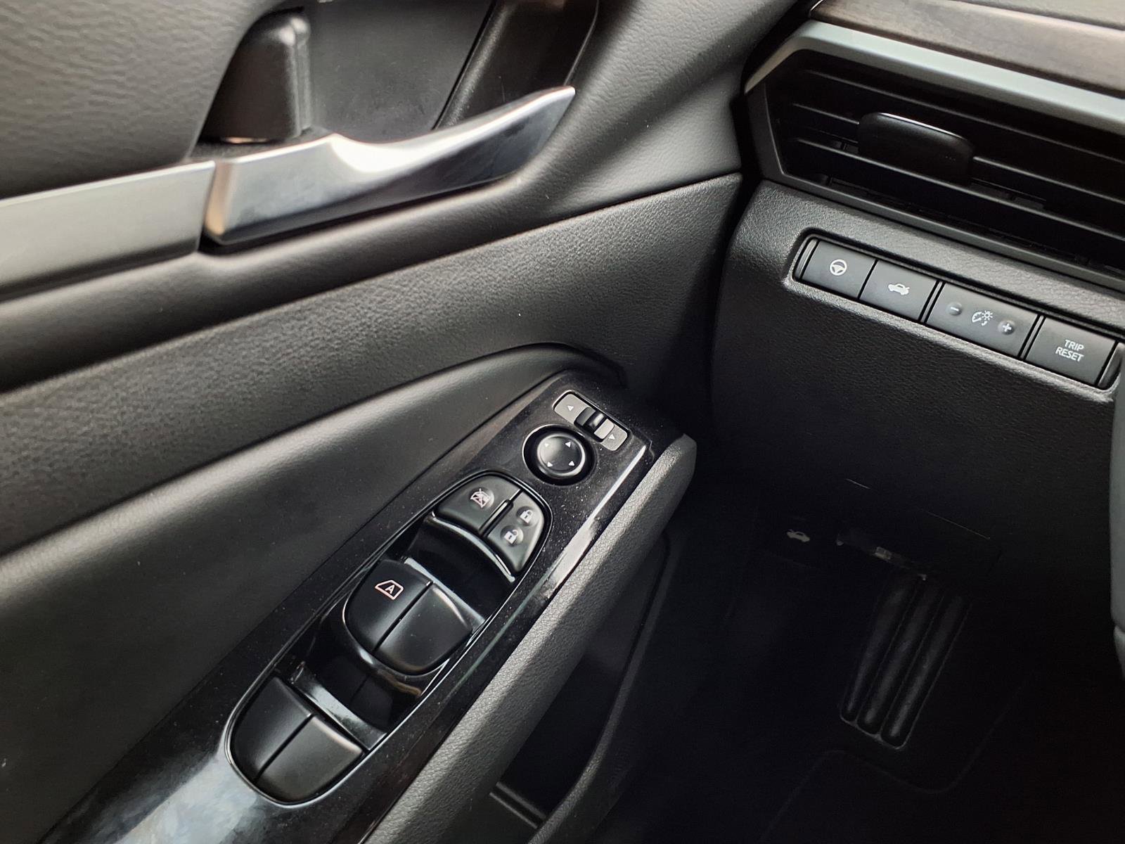 Certified 2025 Nissan Altima 2.5 SL image 21