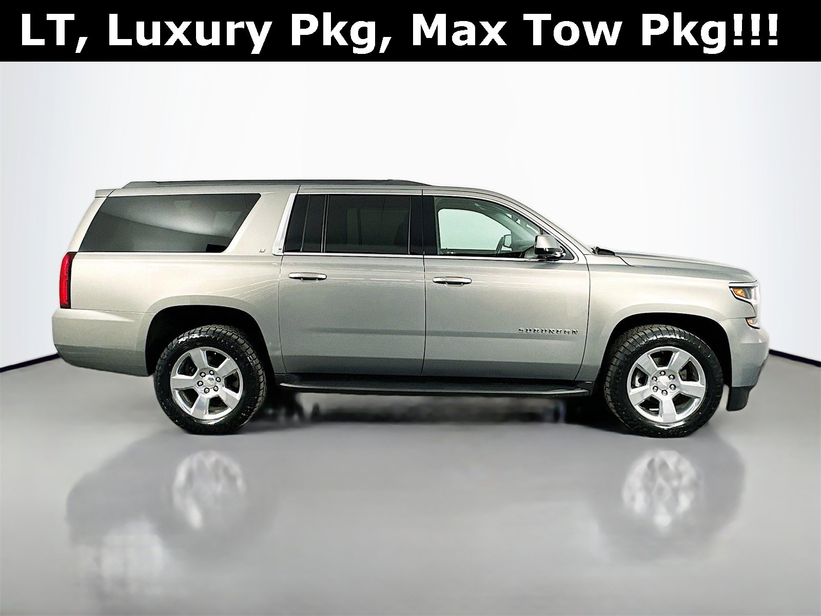 Used 2018 Chevrolet Suburban LT image 9