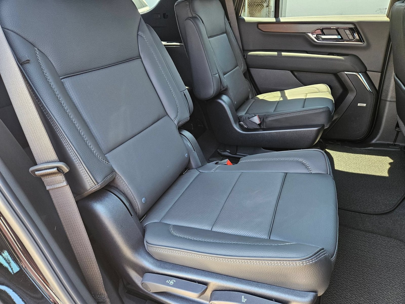 New 2026 GMC Yukon Denali AWD/4WD image 29