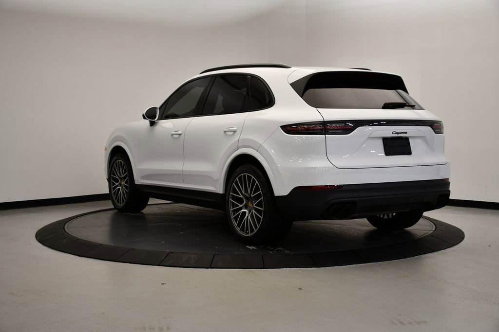 Used 2023 Porsche Cayenne image 3