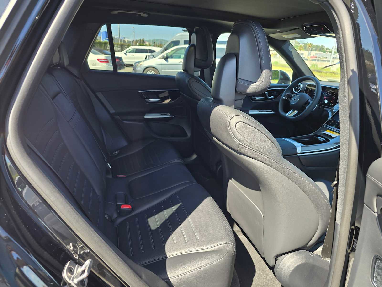 Used 2026 Mercedes-Benz GLC 300 4MATIC image 13