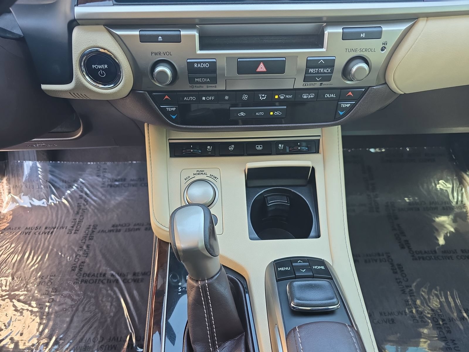 Used 2016 Lexus ES 300h w/ Luxury Package w/Wood Trim FWD image 27