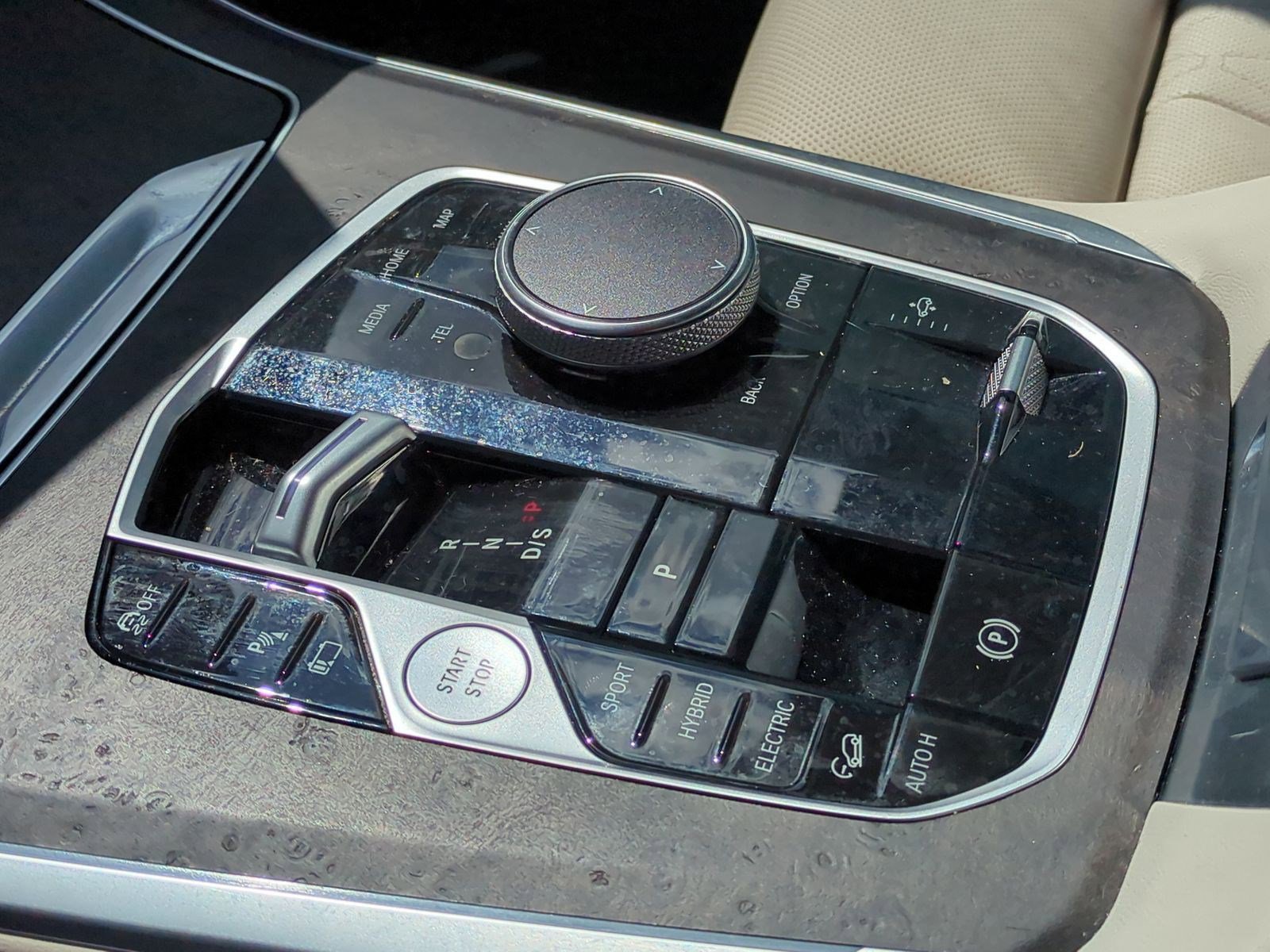 Certified 2024 BMW X5 xDrive50e w/ Premium Package image 26