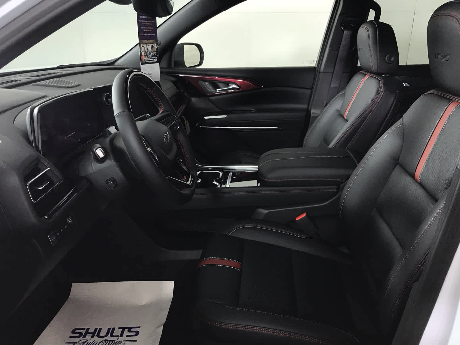 New 2026 Chevrolet Traverse RS w/ LPO, Floor Liner Package image 6