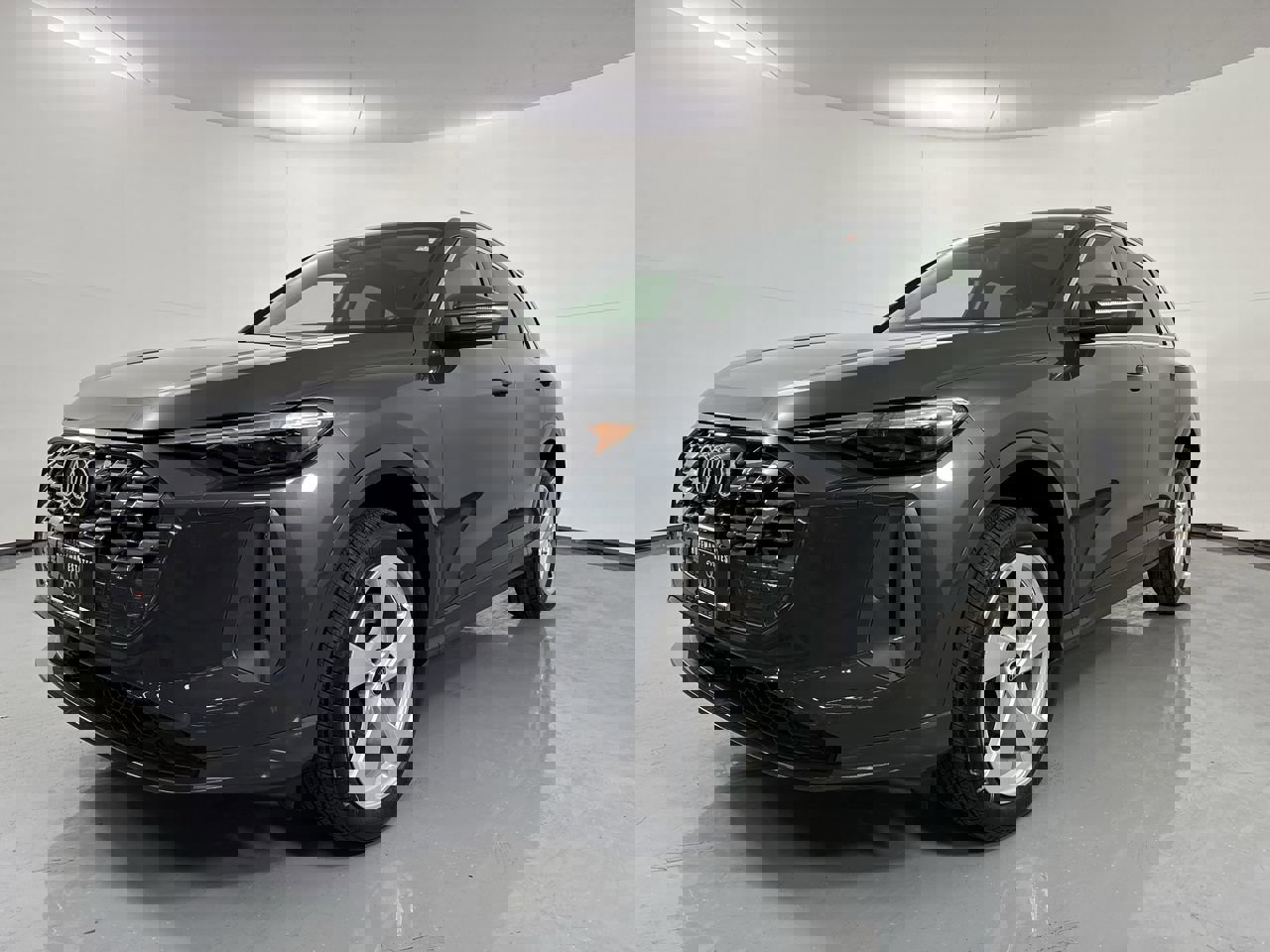 Used 2025 Audi Q5 Premium Plus w/ Premium Plus image 24