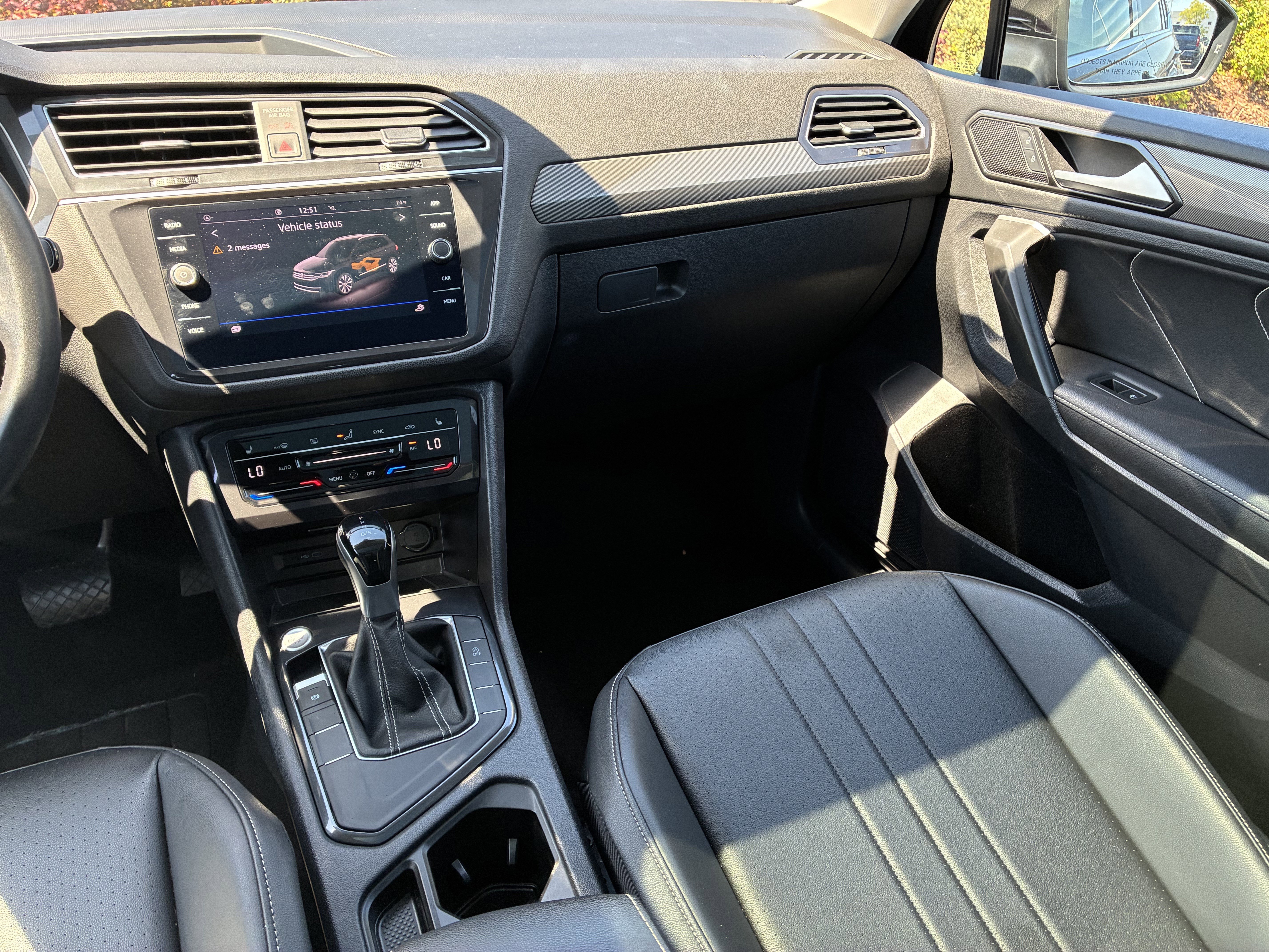 Used 2024 Volkswagen Tiguan SE FWD image 19