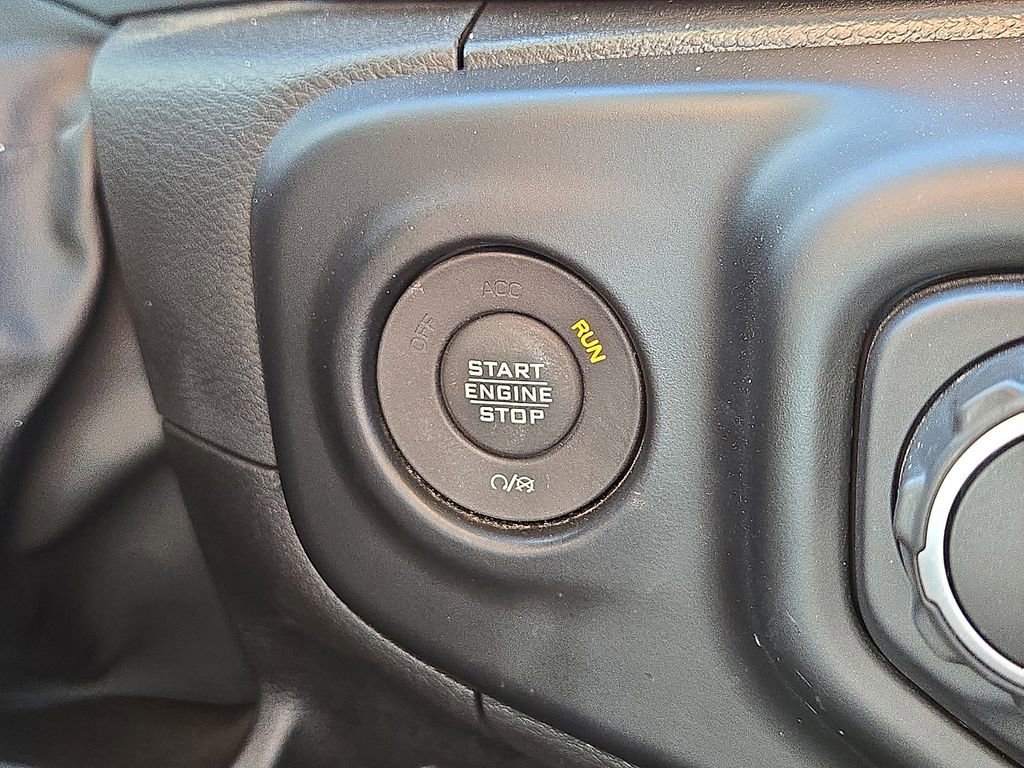 Used 2023 Jeep Wrangler Unlimited image 31