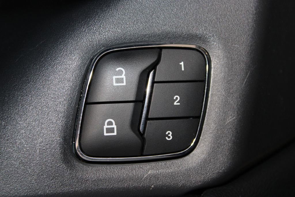 Used 2024 Ford Expedition Max XLT image 37