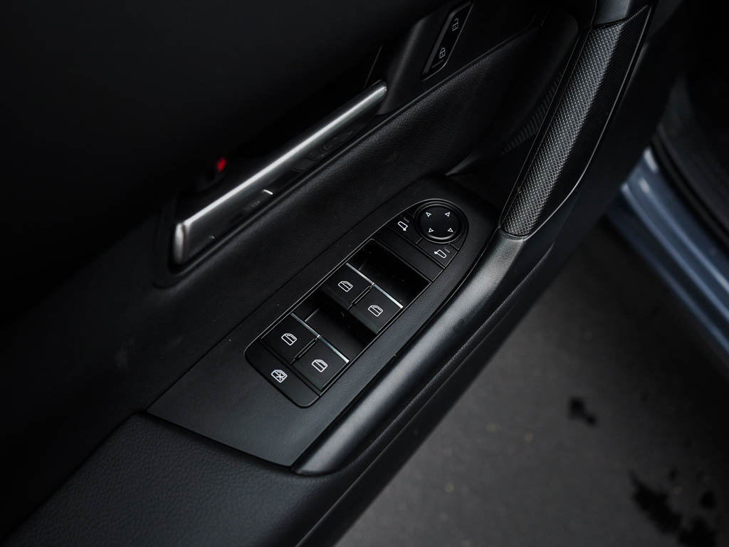 Used 2025 MAZDA CX-50 AWD 2.5 S w/ Premium Package image 19