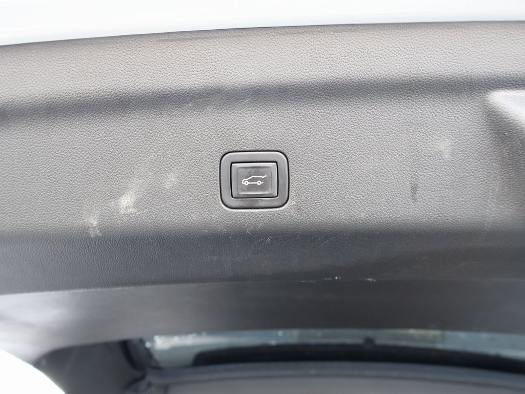 Certified 2024 Chevrolet Suburban Z71 w/ Luxury Package image 38