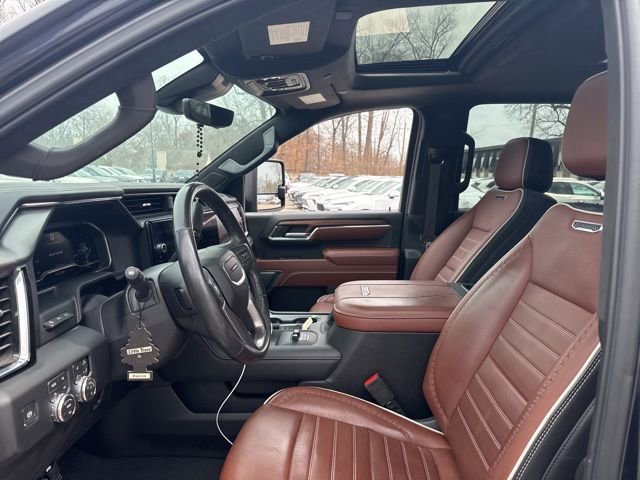 Used 2024 GMC Sierra 2500 Denali Ultimate w/ Max Trailering Package image 9