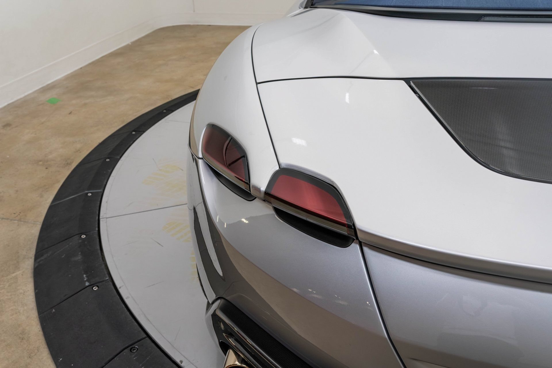 Certified 2024 Ferrari Roma Spider RWD image 49