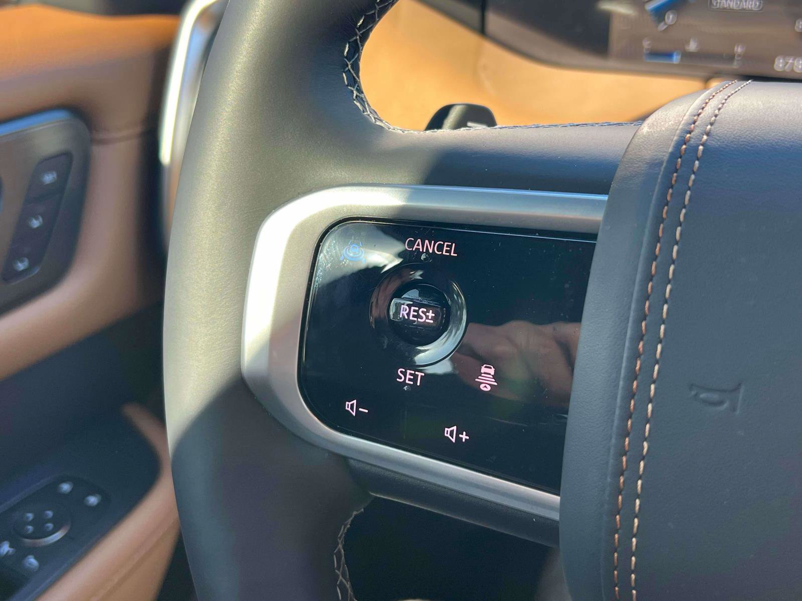 Used 2025 Nissan Armada Platinum Reserve image 22