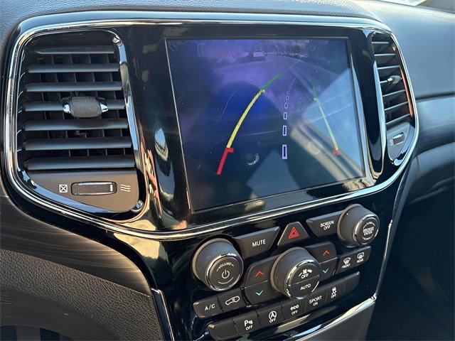 Used 2019 Jeep Grand Cherokee Altitude image 13