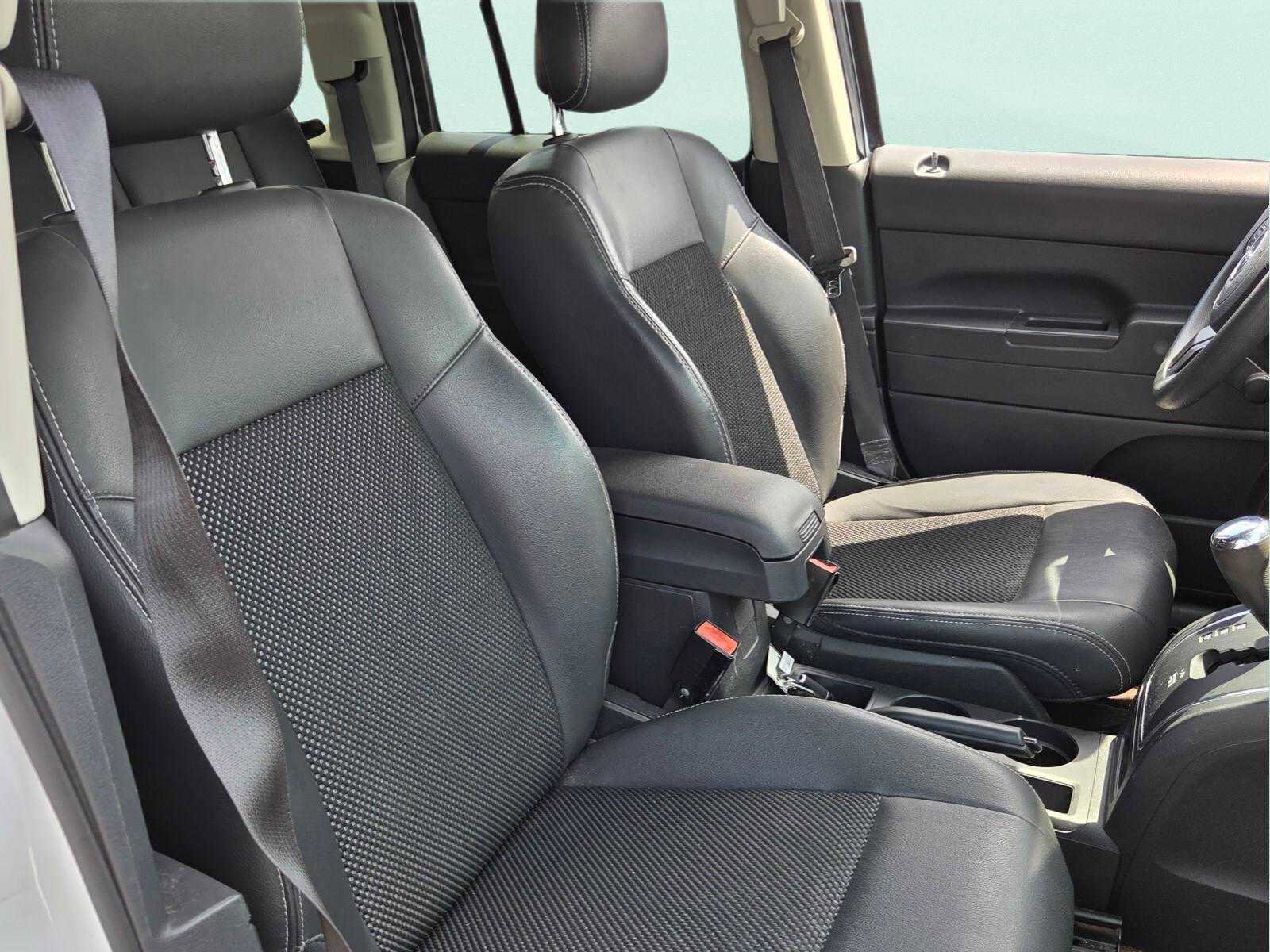 Used 2015 Jeep Compass Sport FWD image 20