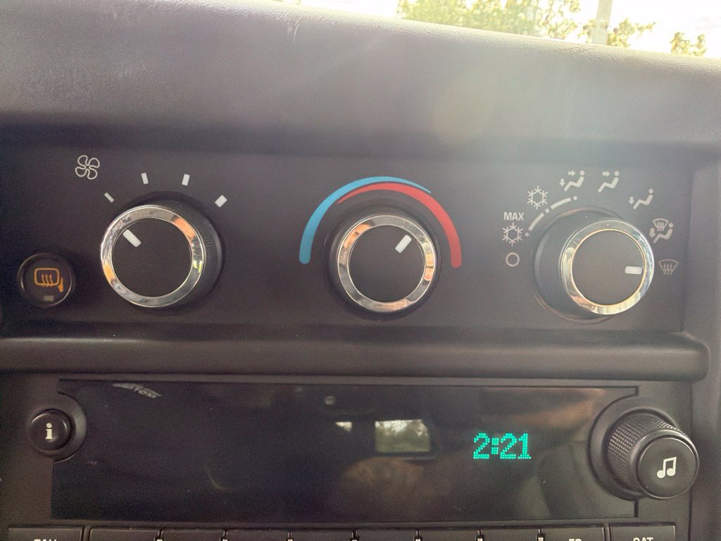 Used 2022 Chevrolet Express 2500 Extended RWD image 19