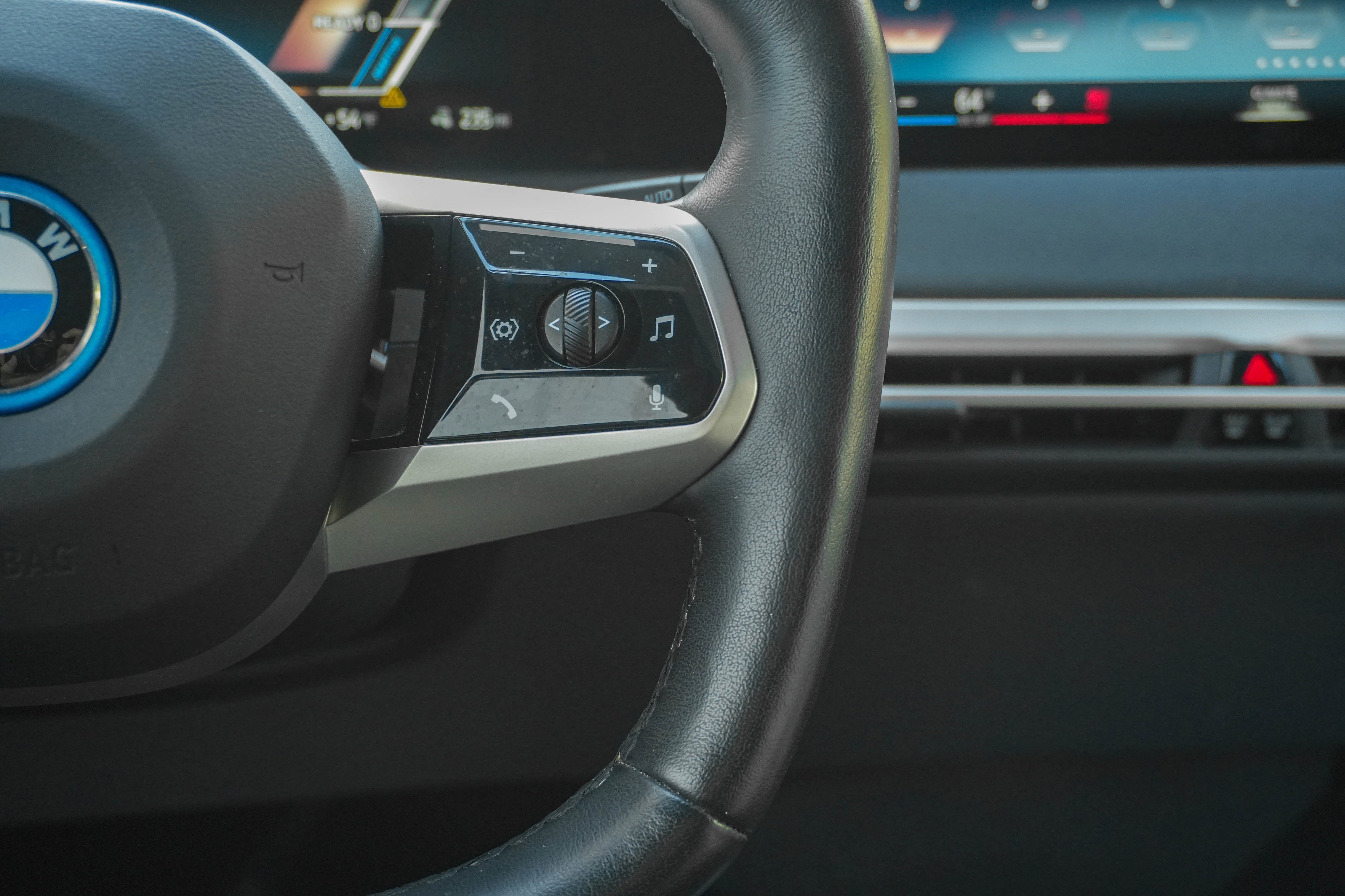 Certified 2023 BMW iX xDrive50 w/ Ultimate Package image 19