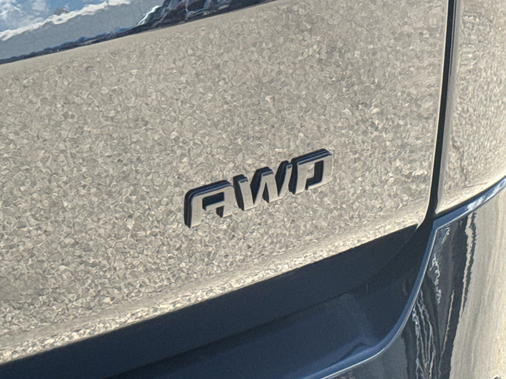 Certified 2023 Chevrolet Traverse Premier w/ Redline Edition AWD/4WD image 8
