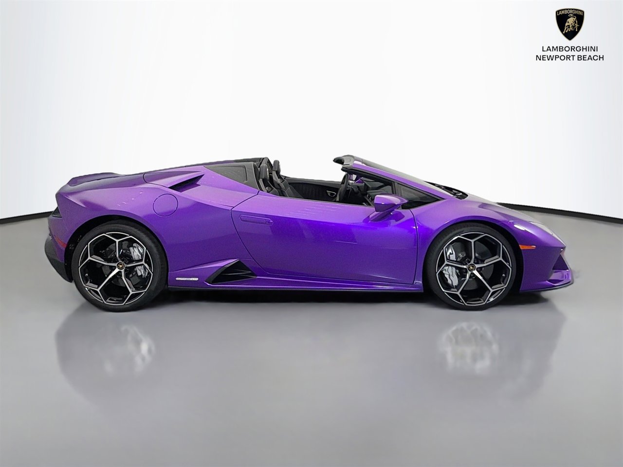 Used 2024 Lamborghini Huracan EVO AWD/4WD image 8