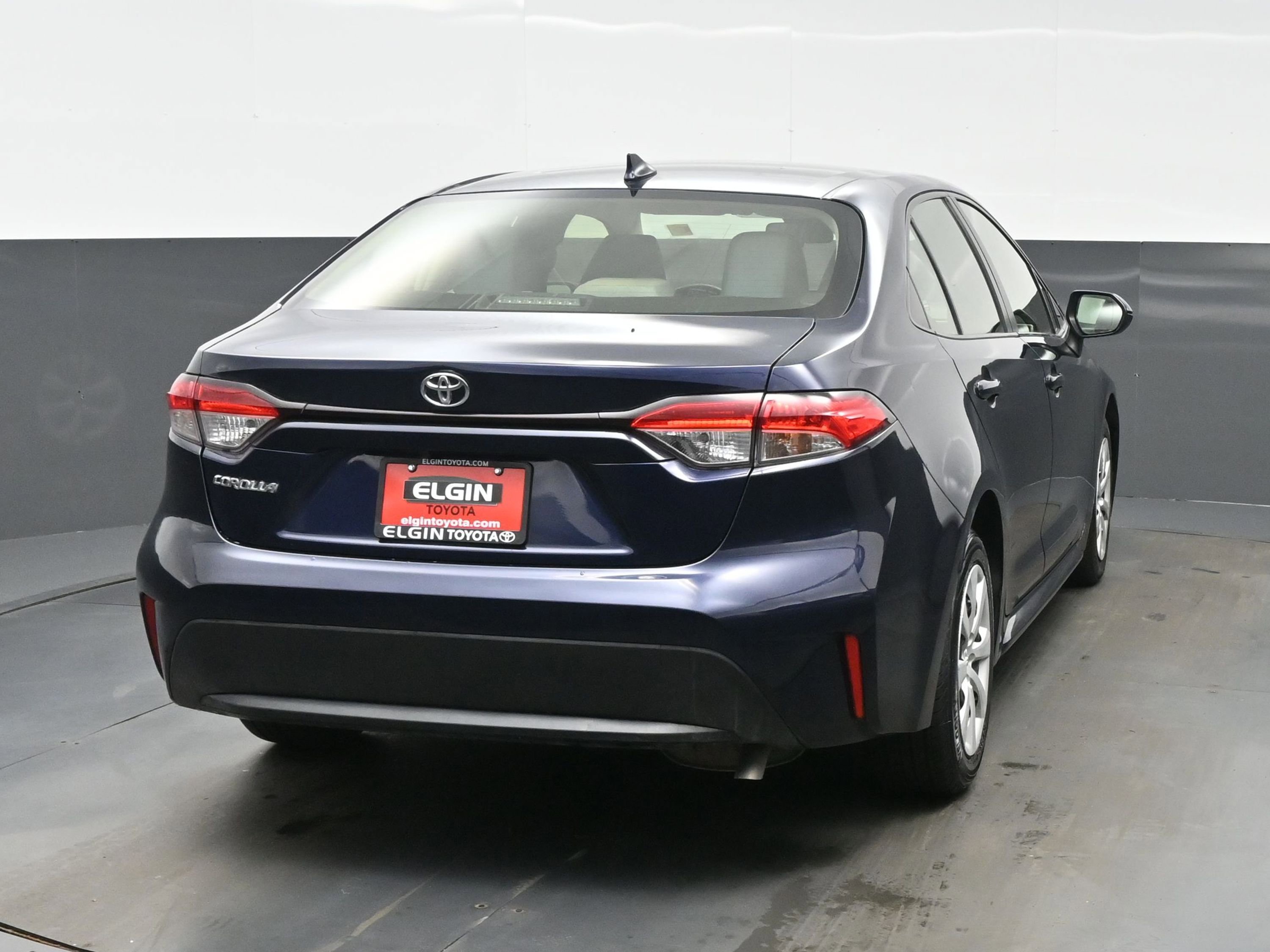 Used 2021 Toyota Corolla LE w/ Carpet Mat Package (TMS) image 5