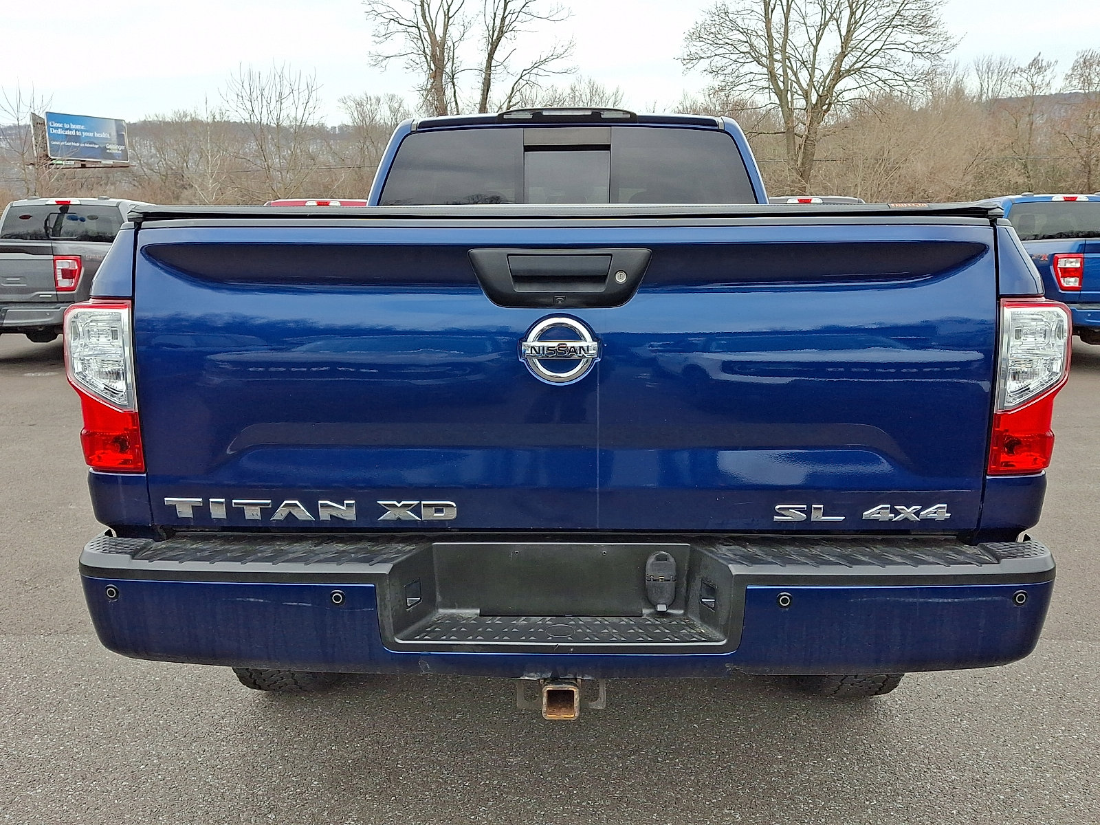 Used 2017 Nissan Titan SL image 9