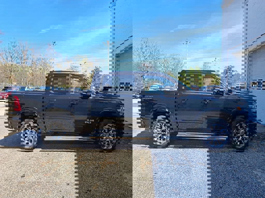 Used 2022 RAM 1500 Laramie w/ Sport Appearance Package image 6