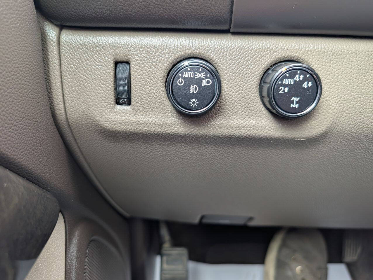 Used 2016 GMC Canyon SLE w/ SLE Convenience Package image 17