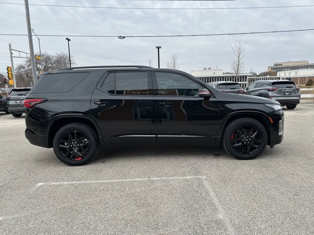 Used 2023 Chevrolet Traverse Premier w/ Redline Edition image 5