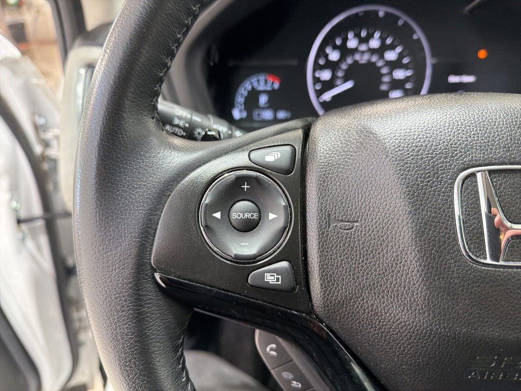 Used 2019 Honda HR-V Touring image 17