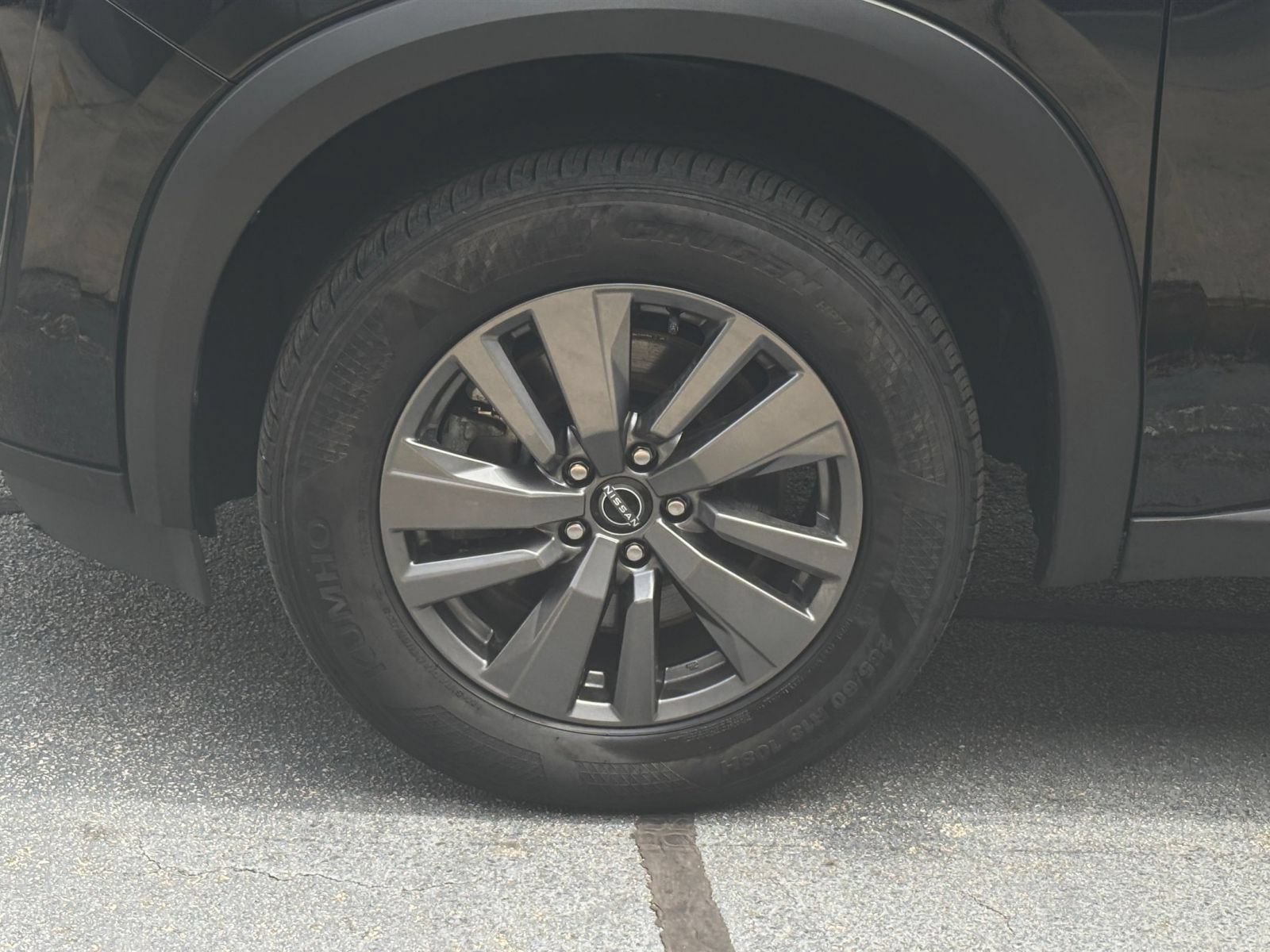 Used 2025 Nissan Pathfinder SV FWD image 33