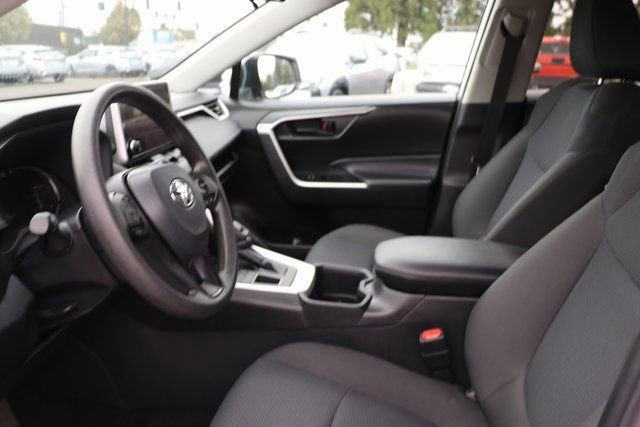 Used 2023 Toyota RAV4 LE image 5