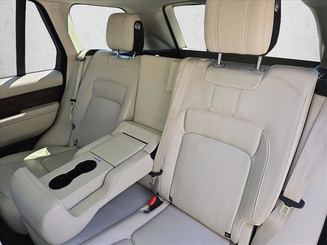 Used 2018 Land Rover Range Rover HSE image 14