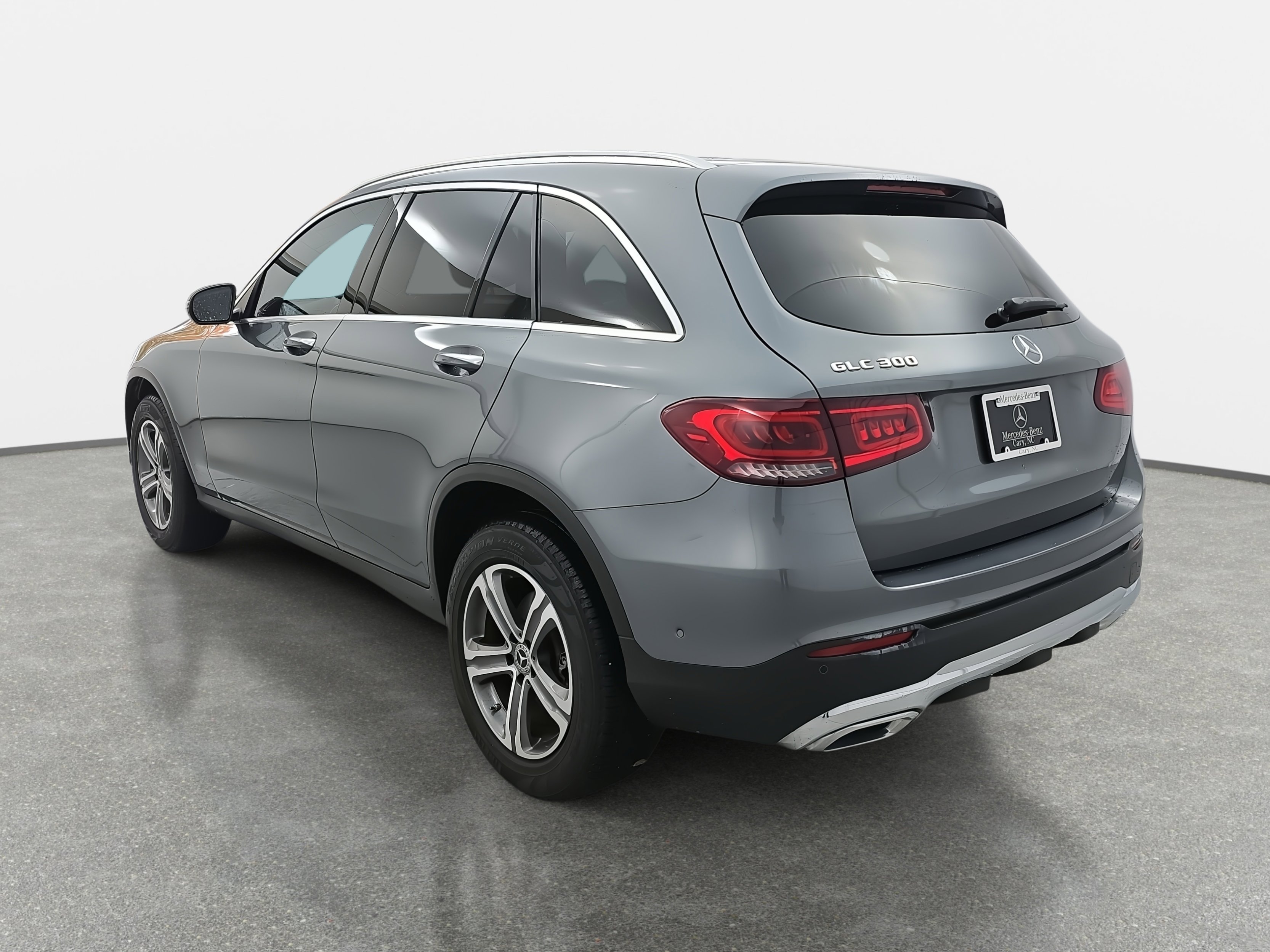 Certified 2021 Mercedes-Benz GLC 300 w/ Premium Package image 7