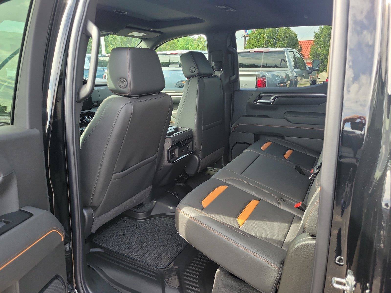 New 2026 GMC Sierra 1500 AT4 w/ AT4 Premium Package AWD/4WD image 12