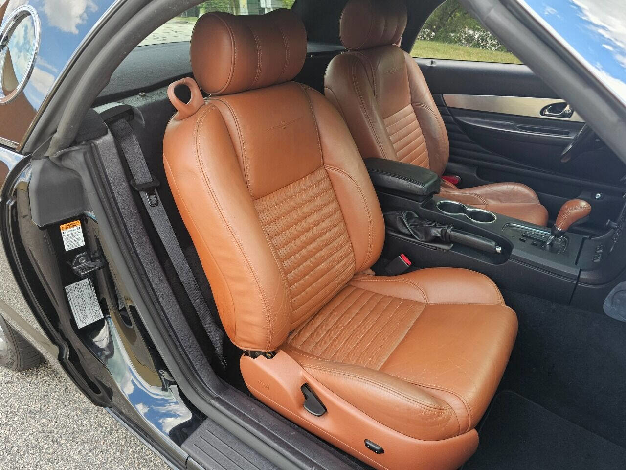 Used 2003 Ford Thunderbird image 25