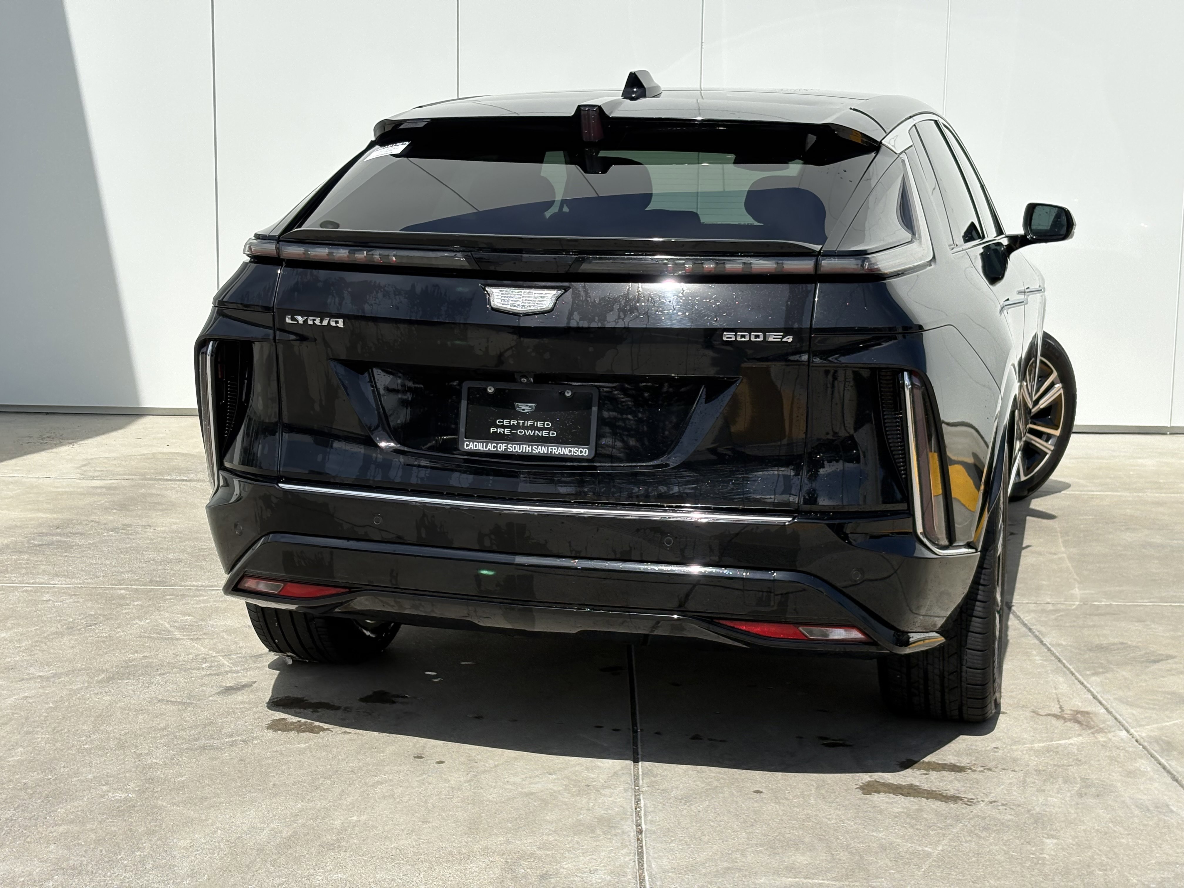 Used 2024 Cadillac Lyriq Luxury w/ LPO, Floor Liner Package AWD/4WD image 6