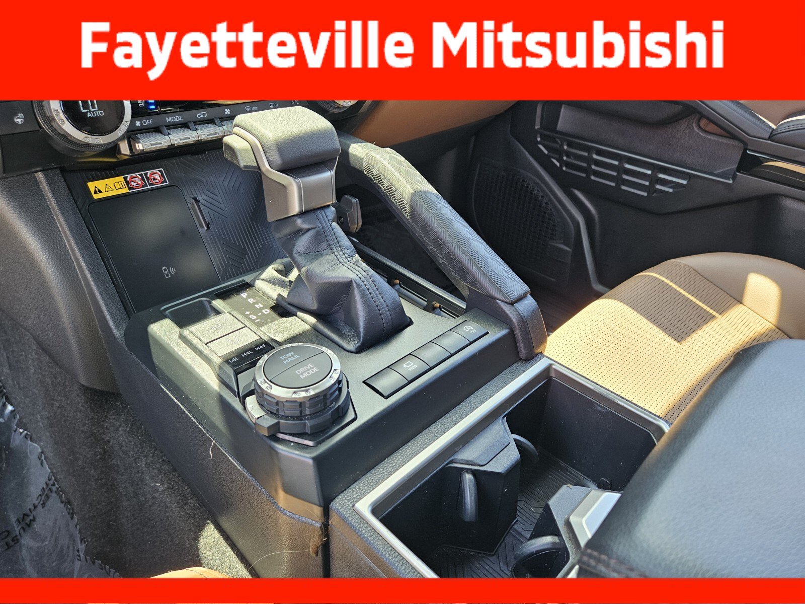 Used 2025 Toyota 4Runner Limited AWD/4WD image 24