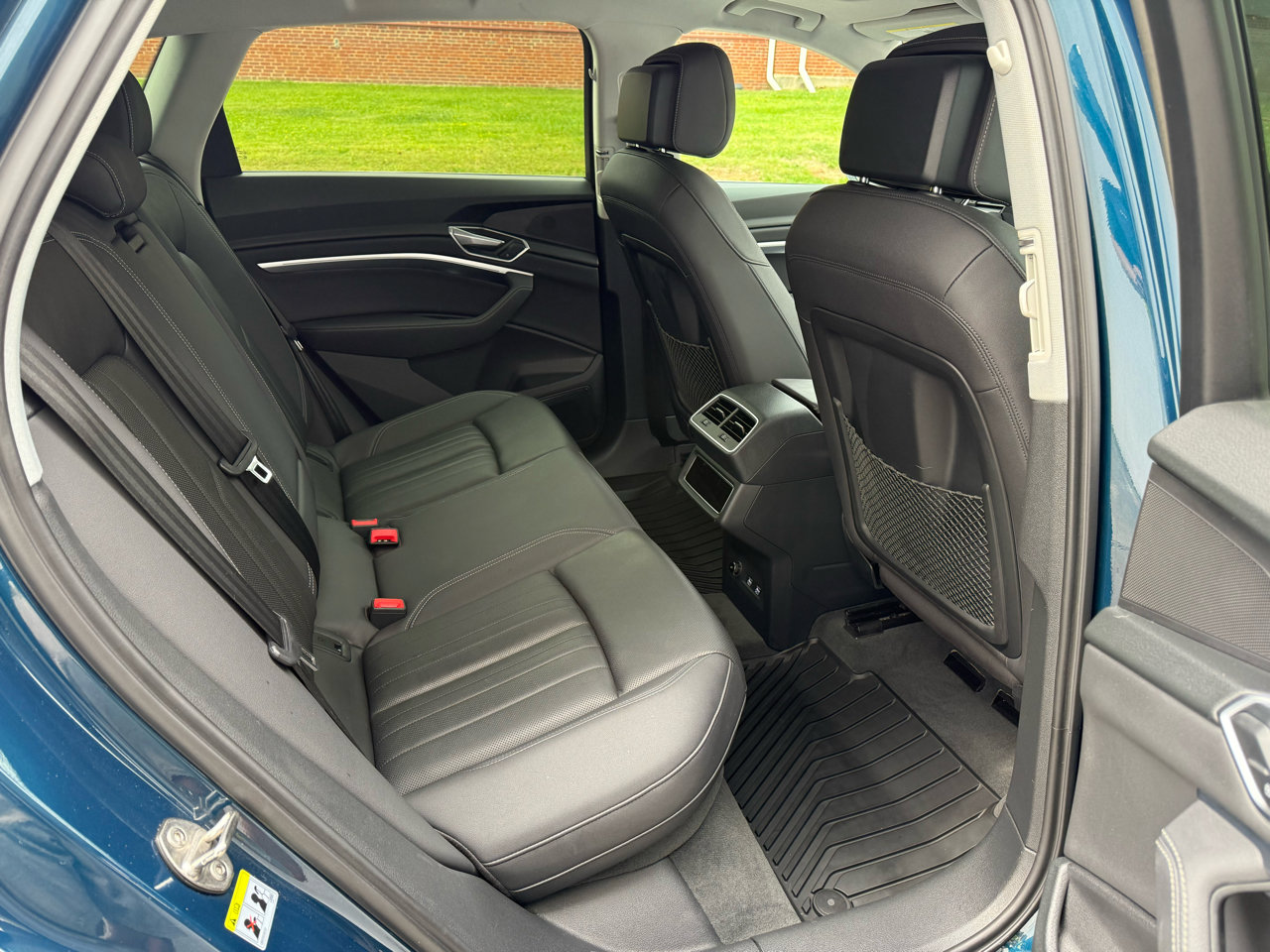 Used 2019 Audi e-tron Premium Plus image 21