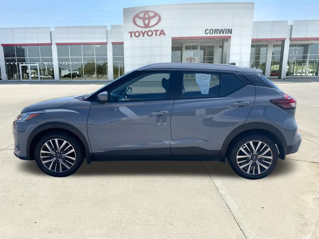 Used 2023 Nissan Kicks SV w/ Interior Electronics Package FWD image 2